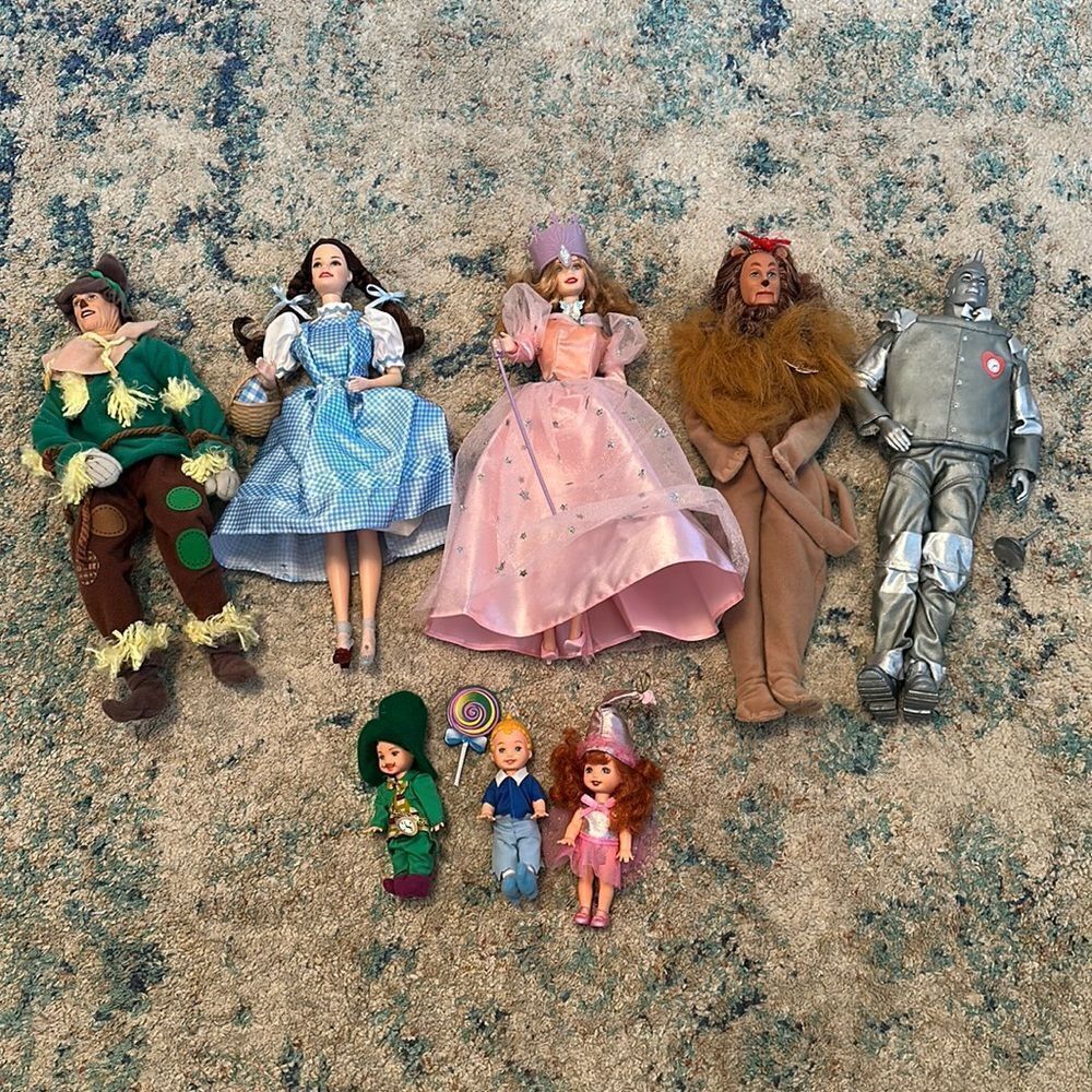 1990s Barbie Wizard of Oz Collector Lot with Munchkins& Talking Dorothy & Glinda